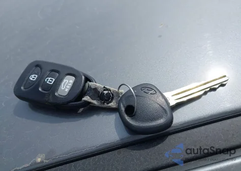 2013 Hyundai Elantra Gls z USA, uszkodzony, nr VIN 5NPDH4AE8DH300258